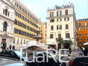 Locale commerciale in vendita a Roma, Centro Storico