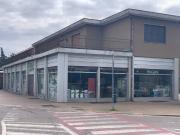 Locale commerciale in vendita a Rozzano