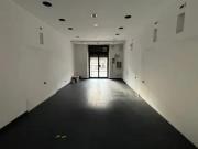 Locale commerciale in vendita a Savona