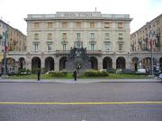 Locale commerciale in vendita a Savona, Centro