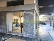 Locale commerciale in vendita a Savona, Centro storico