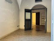 Locale commerciale in vendita a Savona, Lavagnola