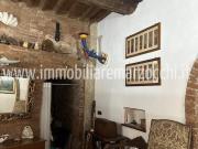 Locale commerciale in vendita a Siena