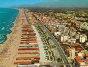 Locale commerciale in vendita a Viareggio, Centro/Pineta