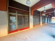 Locale commerciale in vendita a Collegno, Centro Santa Maria