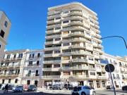 LOCALE COMMERCIALE VIA CAVALLOTTI ANGOLO VIALE VIRGILIO