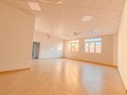 Locale commerciale/Negozio in Affitto a Cascina