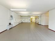 Locale commerciale/Negozio in Affitto a Lucca
