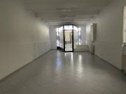 Locale commerciale/Negozio in Affitto a Lucca