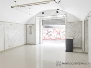 Locale commerciale/Negozio in Affitto a Napoli
