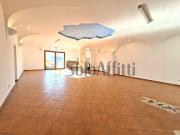 Locale in affitto di 100 m²