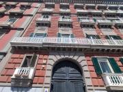 Locale in affitto di 100 m² in Via Francesco Caracciolo