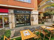 Locale in affitto di 100 m² in Via Ugo de Carolis, 47