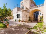 Locale in affitto di 1100 m² in Via Corte dei Mesagnesi