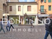 Locale in affitto di 110 m² in Via J. da Ponte, 15