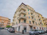 Locale in affitto di 115 m² in Largo Giuseppe di Montezemolo