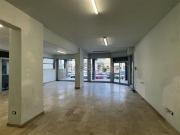 Locale in affitto di 117 m² in Via Marco Roncioni