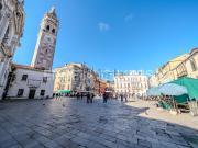 Locale in affitto di 11 m² in Calle Longa Santa Maria...