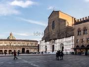 Locale in affitto di 130 m² in Via d&apos Azeglio, 13