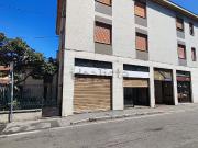 Locale in affitto di 160 m² in Via Col di Lana, 20