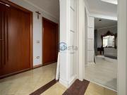 Locale in affitto di 160 m² in Viale Crotone, 37