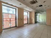 Locale in affitto di 162 m² in Via Carlo Farini