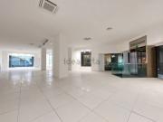 Locale in affitto di 163 m² in Via Sant&apos Orsola