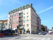 Locale in affitto di 165 m² in Via Neera