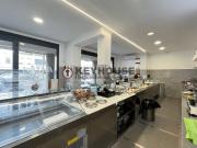 Locale in affitto di 170 m² in Viale Degli Astri