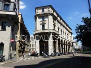 Locale in affitto di 173 m² in Via degli Omenoni, 2