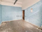 Locale in affitto di 175 m² in Via Molise, 1