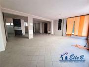 Locale in affitto di 195 m²