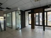 Locale in affitto di 195 m² in Viale Giulio Cesare