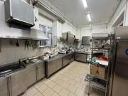 Locale in affitto di 200 m² in Via Napoli, 39