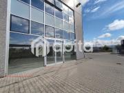 Locale in affitto di 201 m² in Via Enzo Ferrari, 60