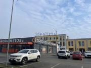 Locale in affitto di 201 m² in Viale Papa Giovanni XXIII, 2