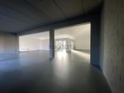 Locale in affitto di 205 m² in Via Aldo Cucchi, 1