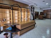 Locale in affitto di 208 m² in Via XXV Aprile