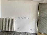 Locale in affitto di 20 m² in Via Monte Grappa, 92