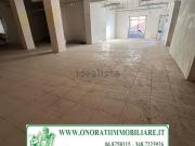 Locale in affitto di 210 m²