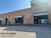 Locale in affitto di 210 m² in Via Verona, 8