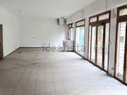 Locale in affitto di 215 m² in Via Siracusa