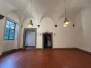 Locale in affitto di 220 m² in Piazza de&apos  Pitti
