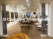 Locale in affitto di 220 m² in Piazza de&apos  Pitti