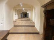 Locale in affitto di 220 m² in Via Maggio