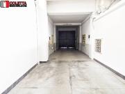 Locale in affitto di 230 m² in Via Napoli