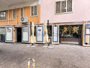 Locale in affitto di 230 m² in Via Raffaele Morghen, 42