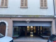 Locale in affitto di 240 m² in Via Giuseppe Garibaldi, 10