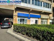 Locale in affitto di 240 m² in Viale Alcide De Gasperi