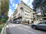 Locale in affitto di 250 m² in Via Stefano Jacini
